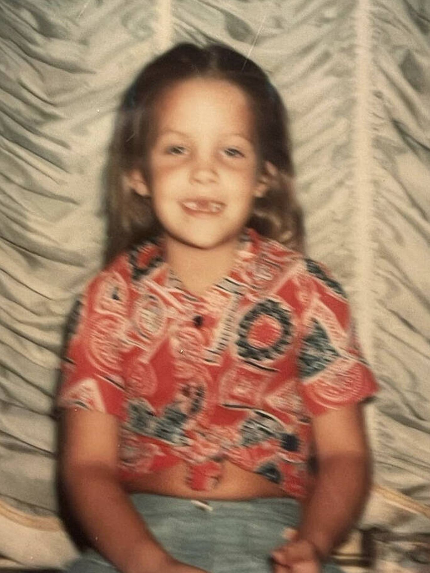 Lisa Marie Presley, a los 6 años. (Instagram/@lindathompson)