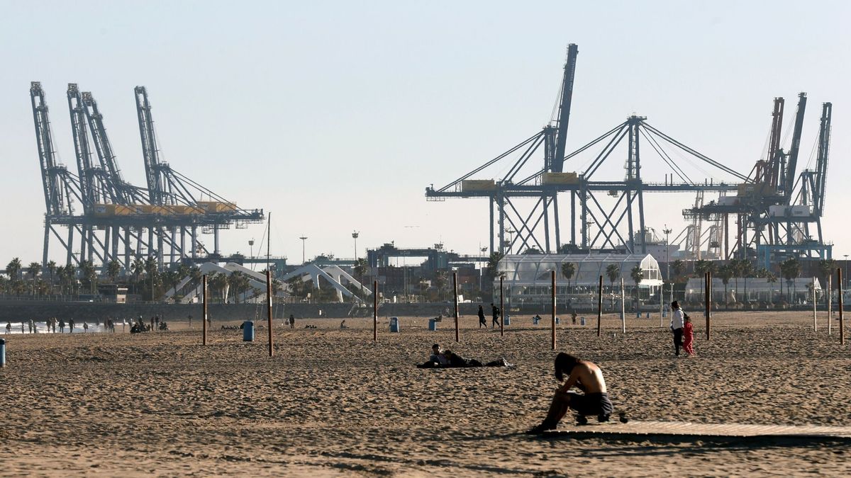 El PSOE rechaza revertir la ampliación del puerto de Valencia: "Es sostenible"