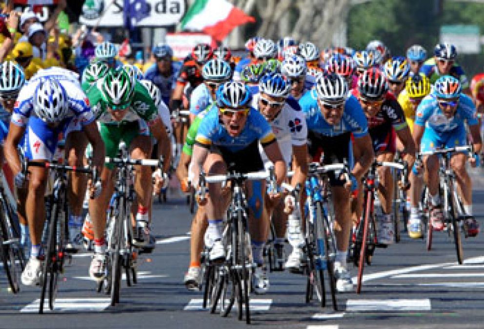 Foto: Cavendish ganó la duodécima etapa, marcada por el dopaje