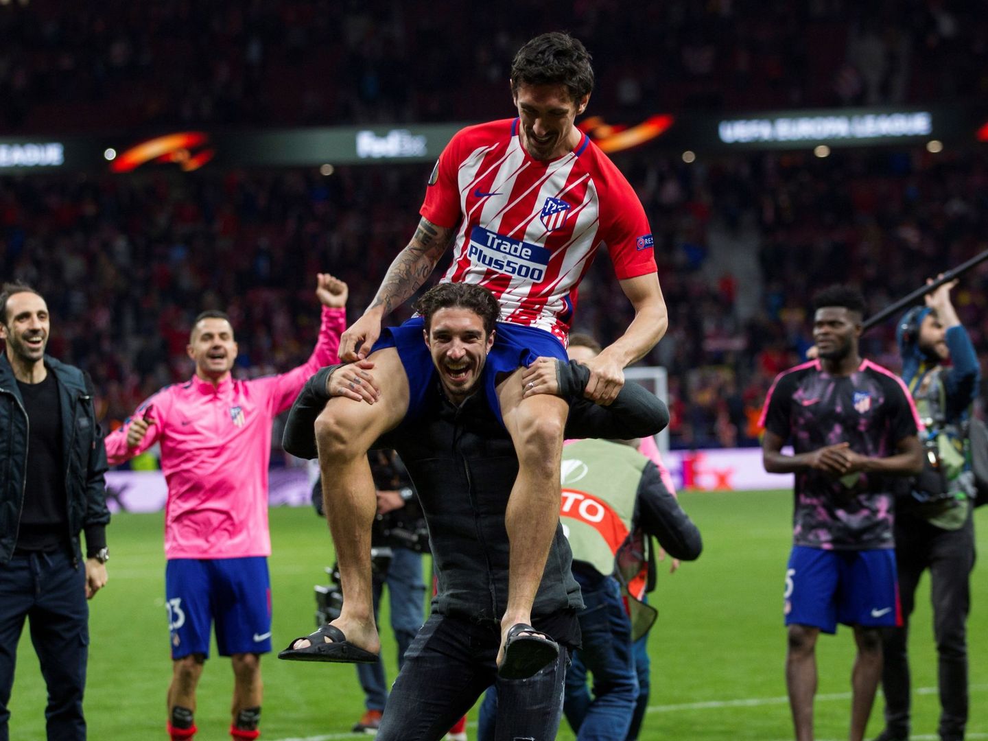 El Atlético celebró el pase a la final de la Europa League. (EFE) 