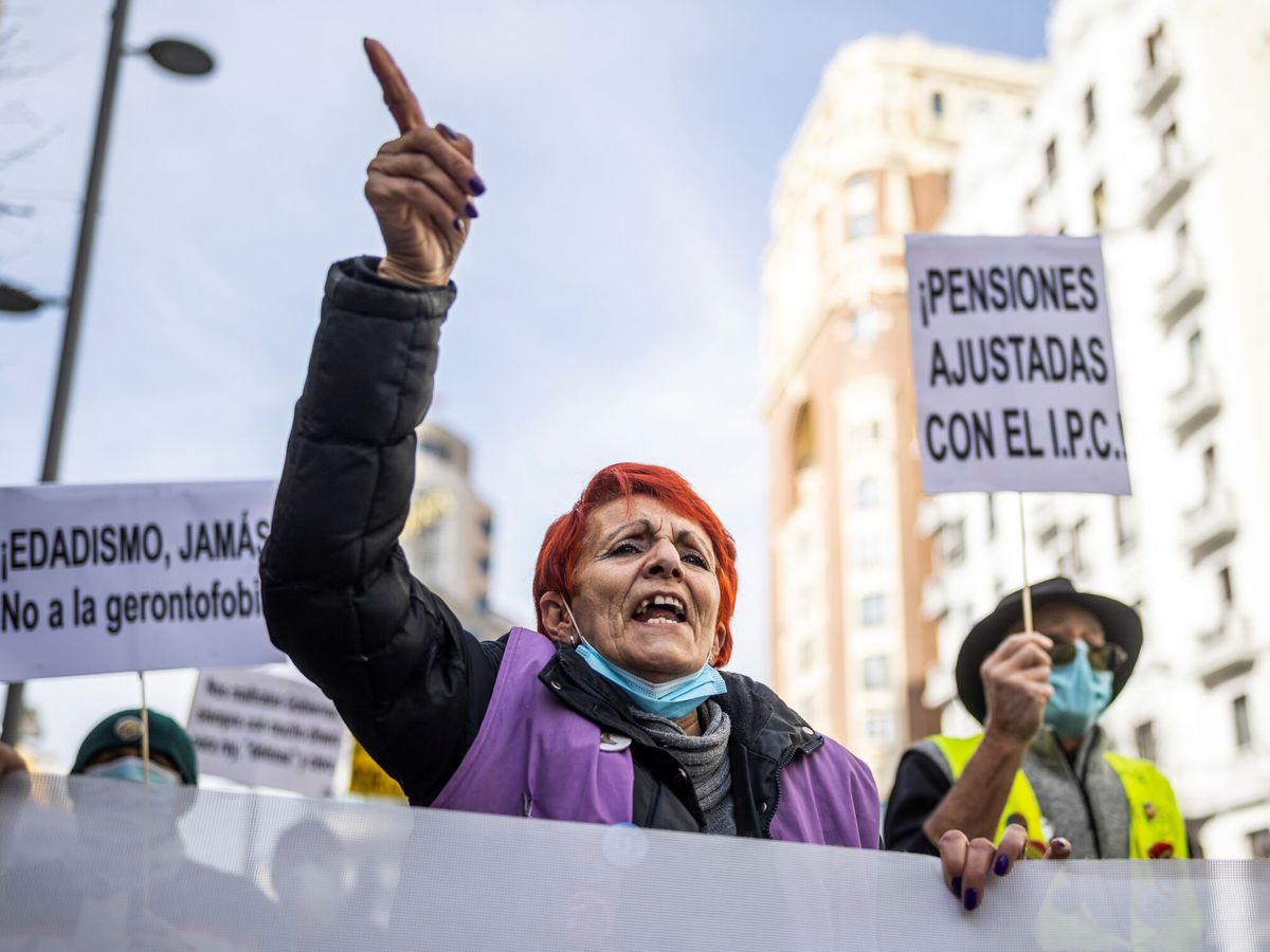 Foto: Una manifestación de pensionistas, en Madrid. (EFE/Rodrigo Jiménez)
