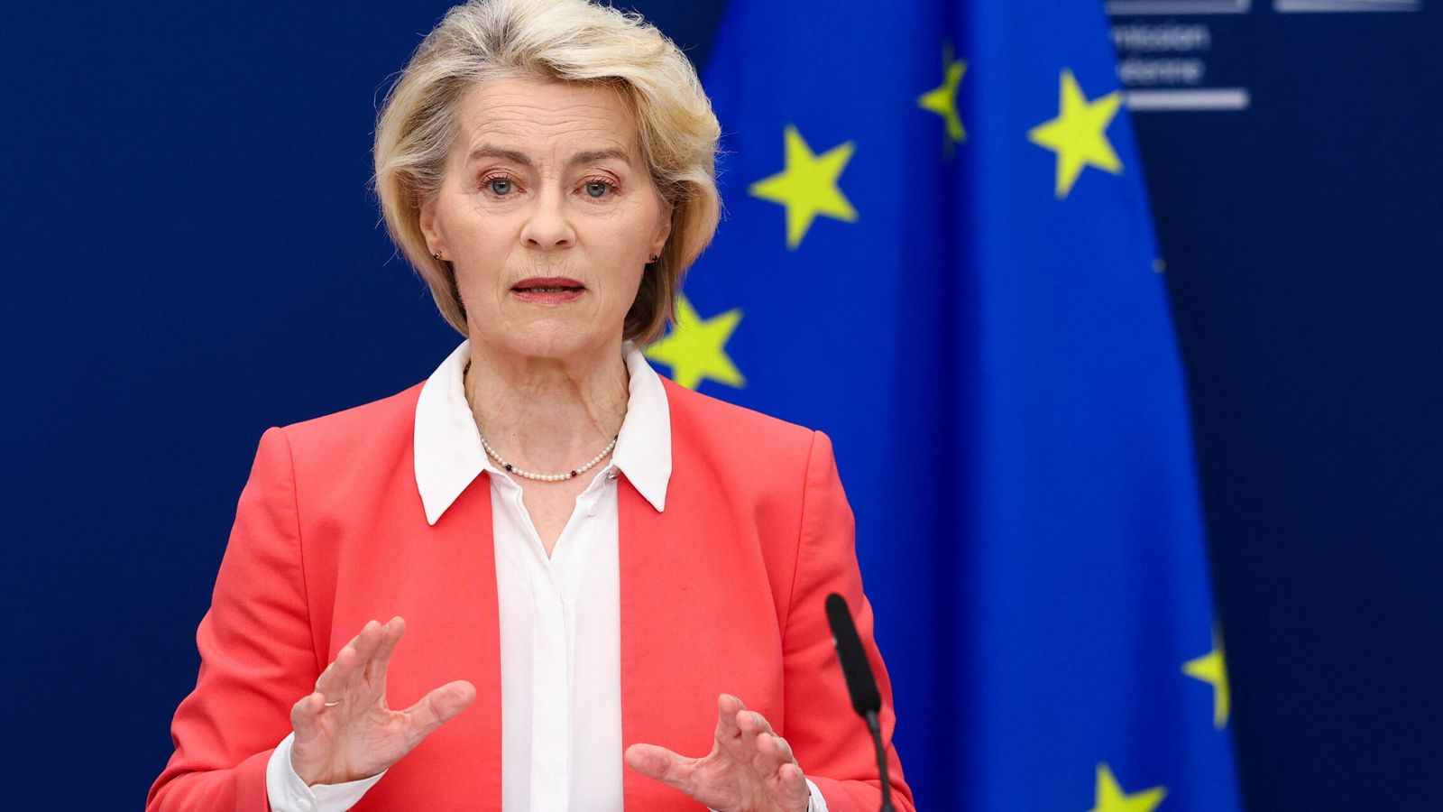 Von der Leyen aboga por fijar una edad mínima para acceder a las redes sociales