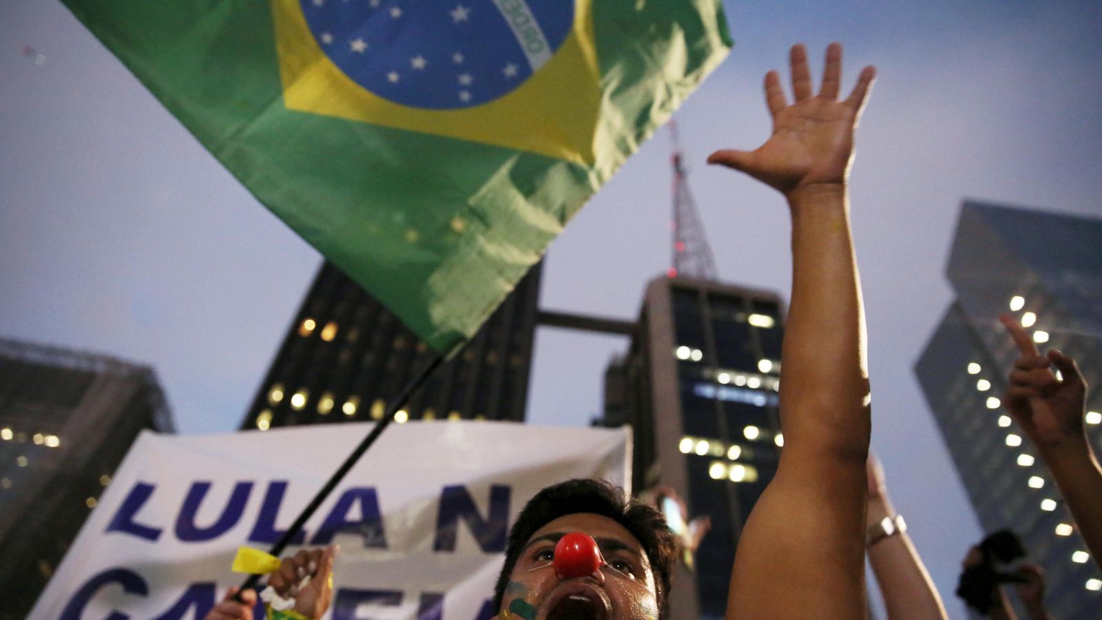 Foto: Un manifestante durante una protesta contra Rousseff y Lula en Sao Paulo, el 17 de marzo de 2016 (Reuters)