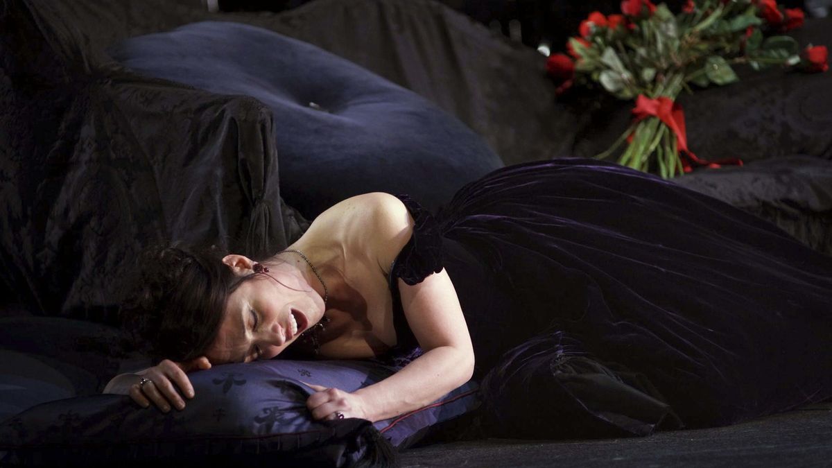 El Teatro Real reabrirá sus puertas el 1 de julio con 'La Traviata'