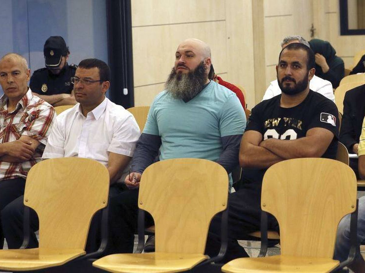 Foto: Acusados de la Brigada Al Andalus, durante el juicio en la Audiencia Nacional. (EFE)