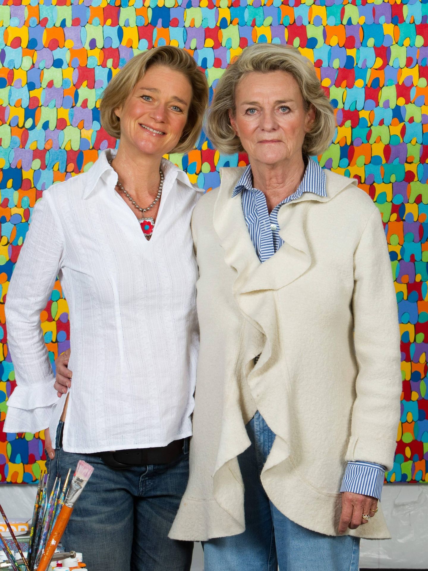 Delphine junto a su madre, Sybille de Selys Longchamps. (Cordon Press)