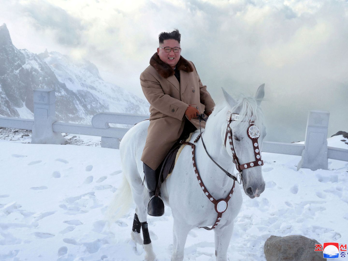 Kim Jong-un, en el monte Paektu (KCNA via Reuters)