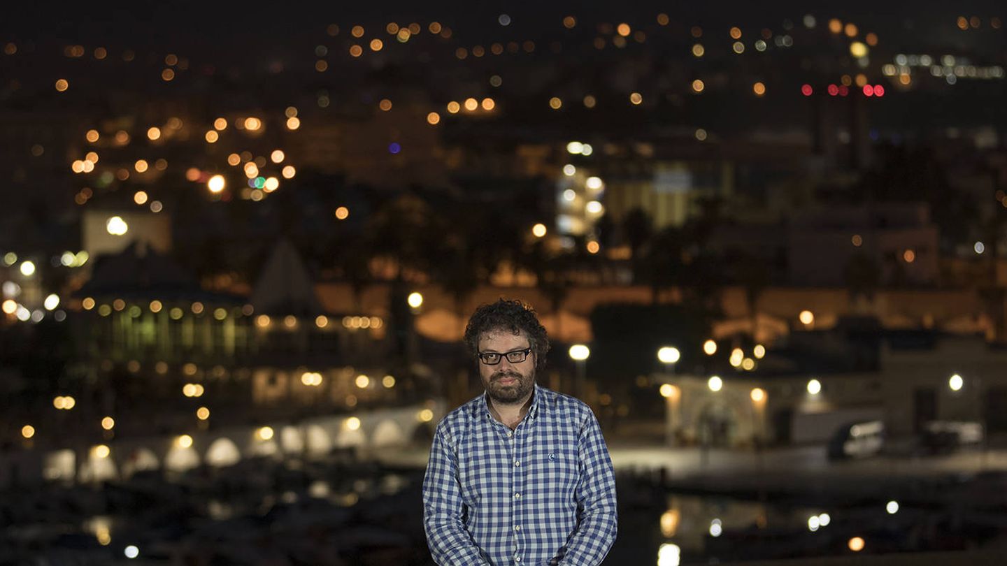 Sergio del Molino en Melilla durante la presentación de 'Lugares fuera de sitio'. (Asís G. Ayerbe)