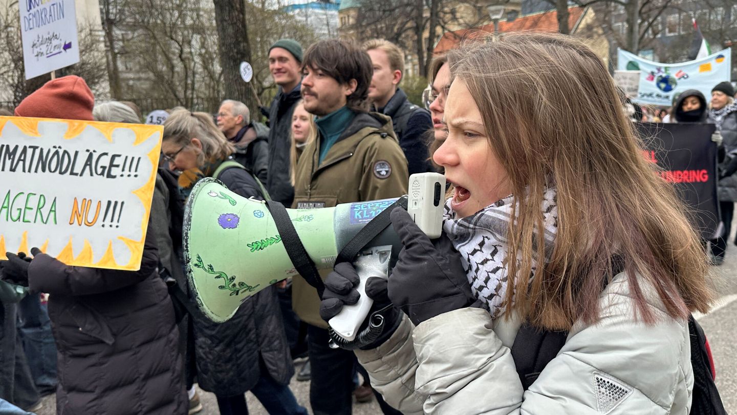 Greta Thunberg en una protesta por el cambio climático en Estocolmo. (Reuters)