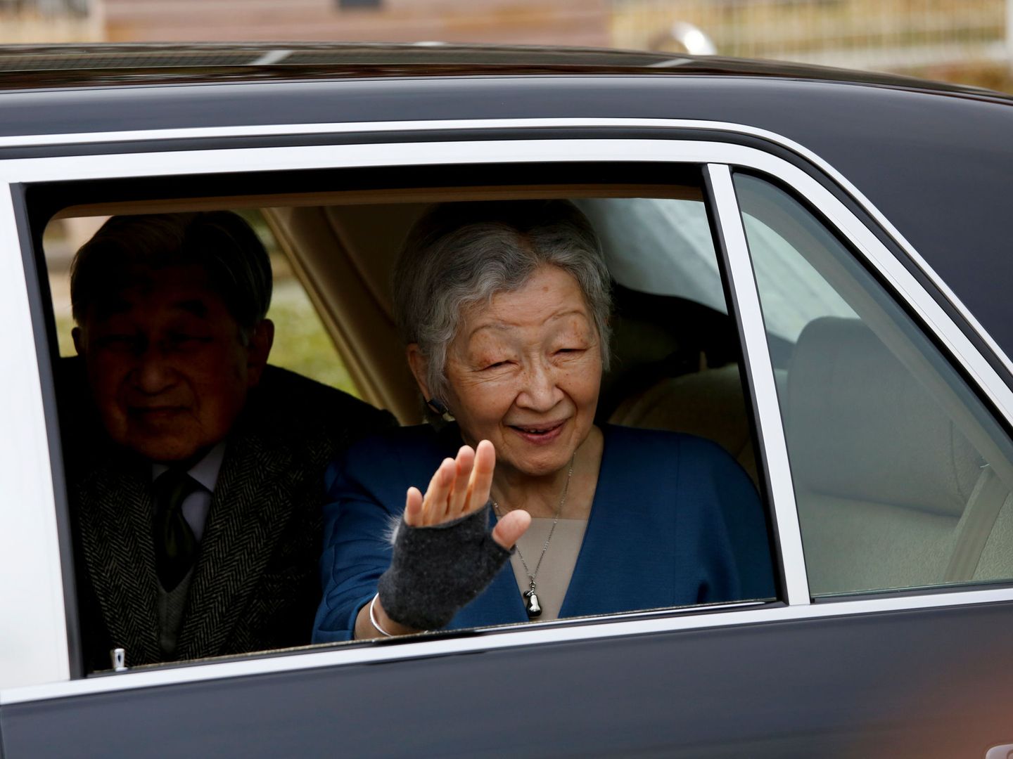 La emperatriz emérita Michiko de Japón,  junto a Akihito. (Reuters)