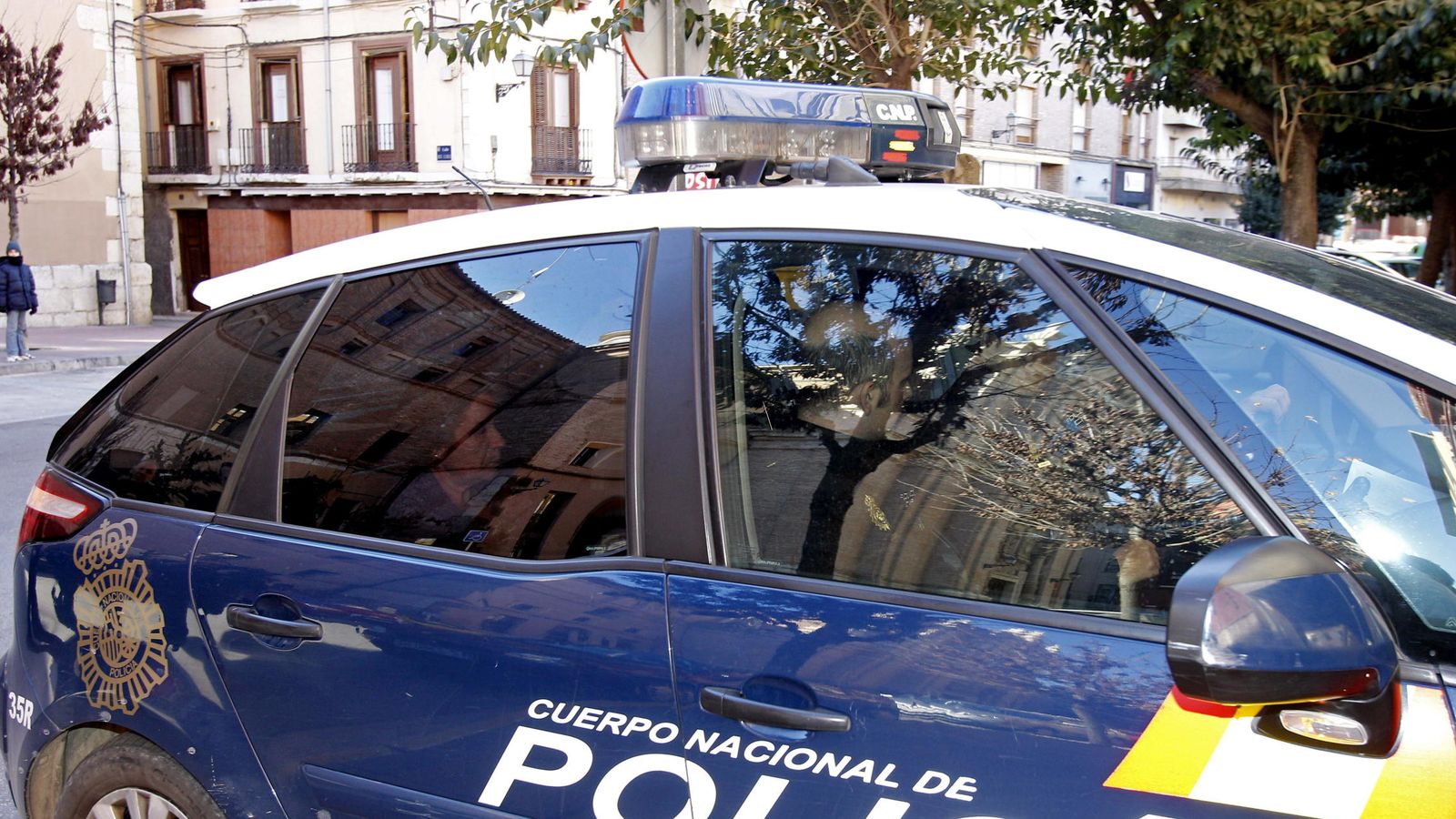 Foto: Apuñala hasta la muerte a una mujer en plena calle en Castelldefels (Barcelona)