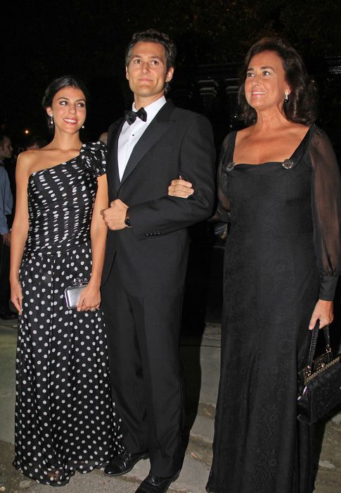 Foto: Carmen Tello junto a su hijo y su mujer 