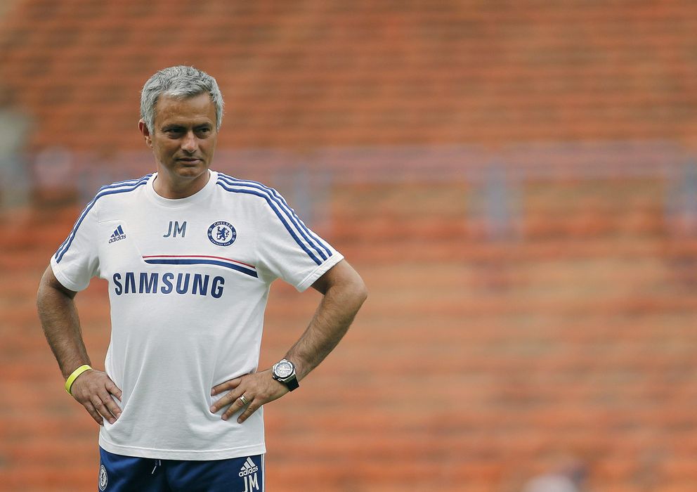 Foto: El entrenador portugués José Mourinho, en un entrenamiento con el Chelsea.