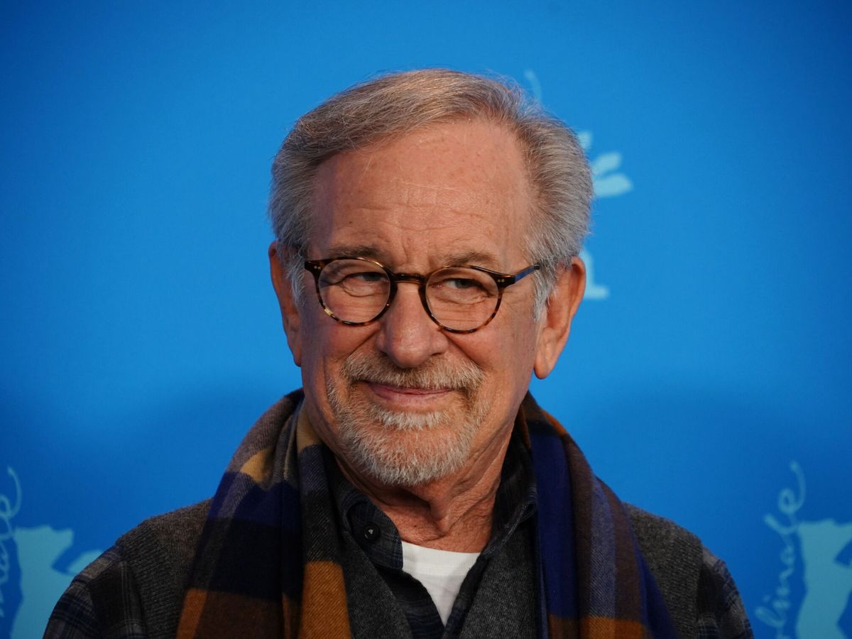 Foto: Steven Spielberg recoge este martes el Oso de honor de la Berlinale. (Efe)