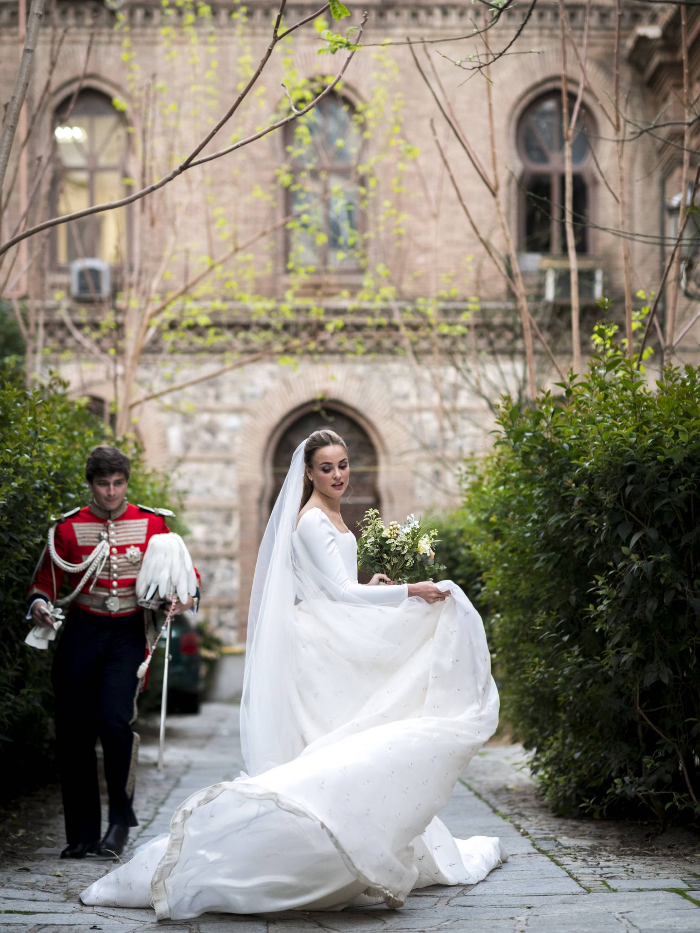 La novia lució un espectacular diseño de Lorenzo Caprile. (Foto: Liven Photography)