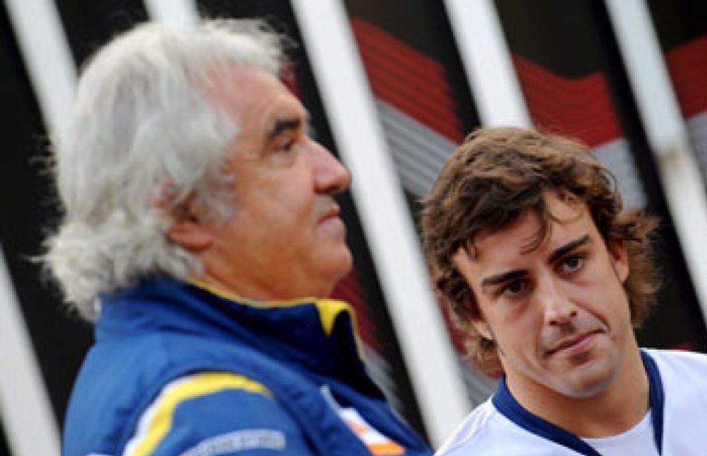 Foto: Alonso y Briatore no piensan lo mismo sobre el nuevo sistema de puntos