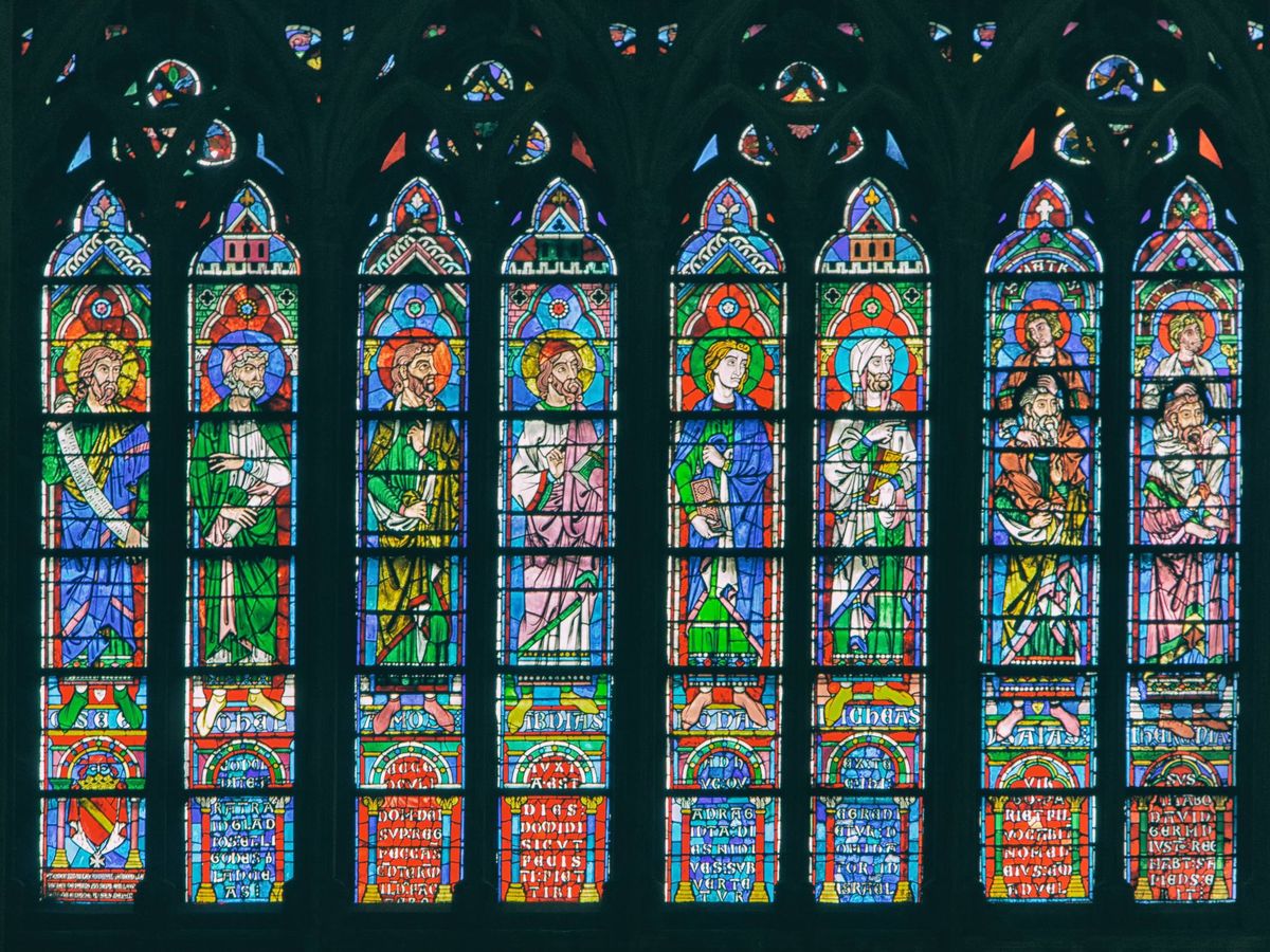 Foto: Vidriera de la catedral de Notre Dame. (Unsplash: Veit Hammer)