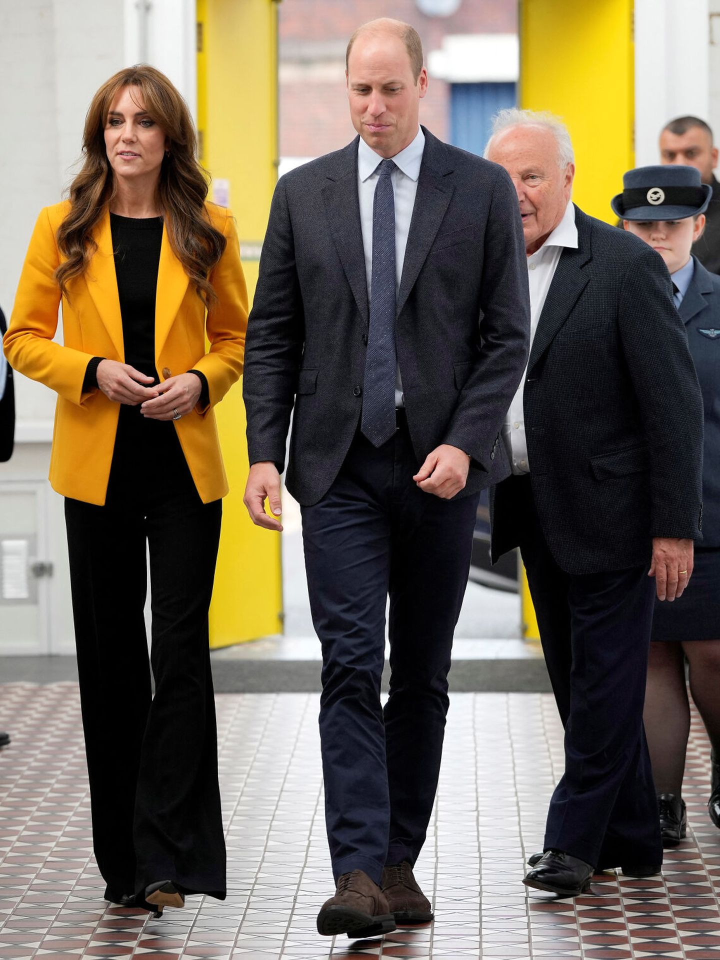 Kate Middleton y Guillermo en su visita a Birmingham con motivo del Día Mundial de la Salud Mental. (Reuters/Kirsty Wigglesworth)