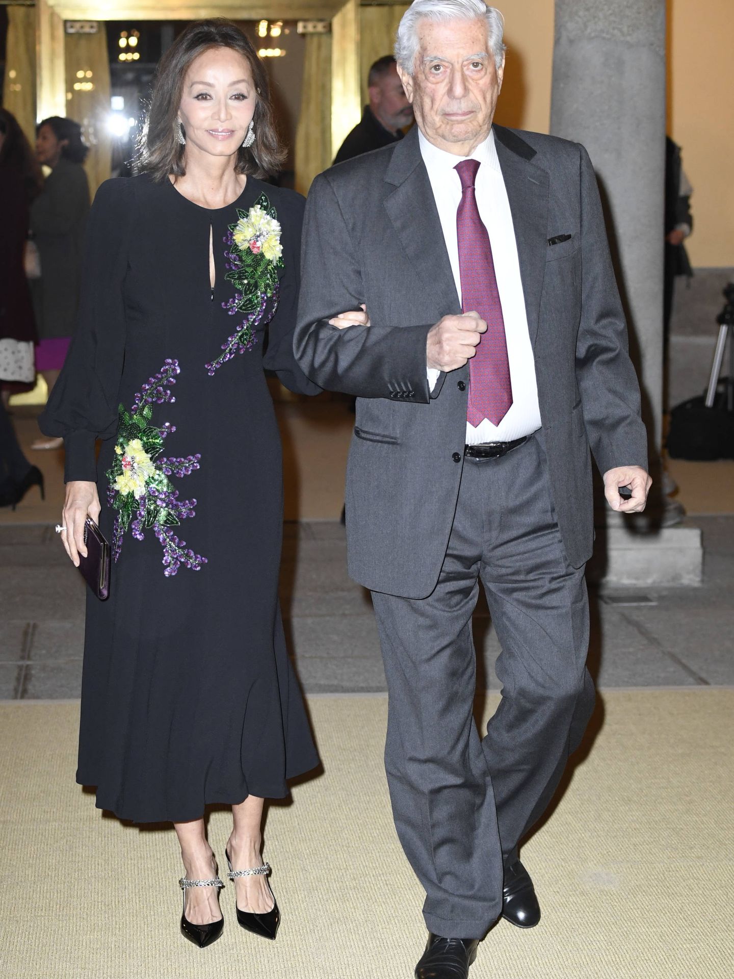 Isabel Preysler y Vargas Llosa a su llegada al palacio de El Pardo. (Limited Pictures)
