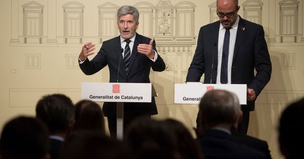 Foto: El l ministro del Interior, Fernando Grande-Marlaska, y el conseller de Interior de la Generalitat de Cataluña, Miquel Buch. (EFE)