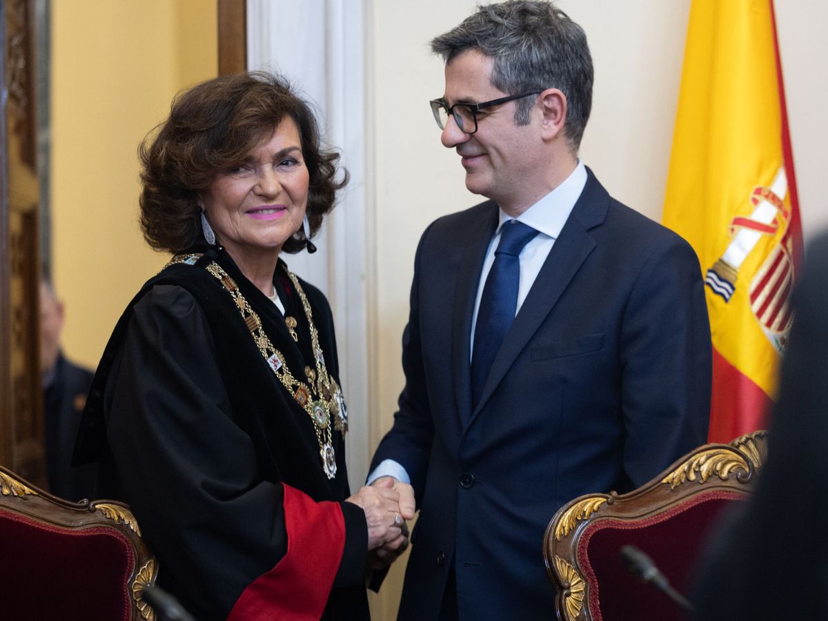 Foto: El ministro de la Presidencia, Félix Bolaños, y la nueva presidenta del Consejo de Estado, Carmen Calvo. (Europa Press/Eduardo Parra)