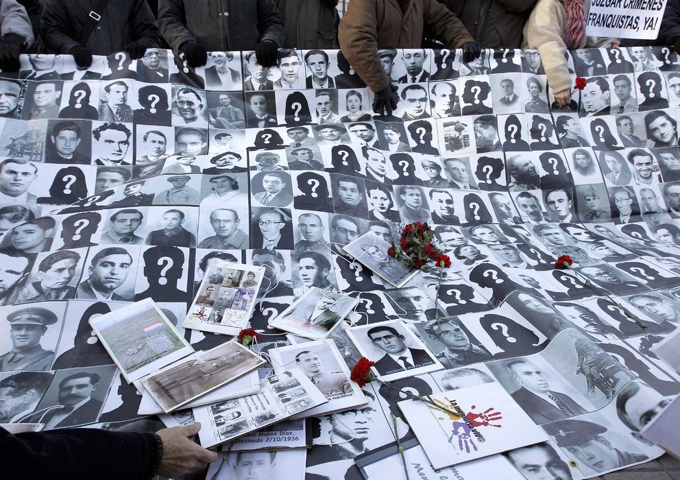 Foto: Imagen de archivo de una manifestación sobre los desaparecidos en el franquismo (Efe)