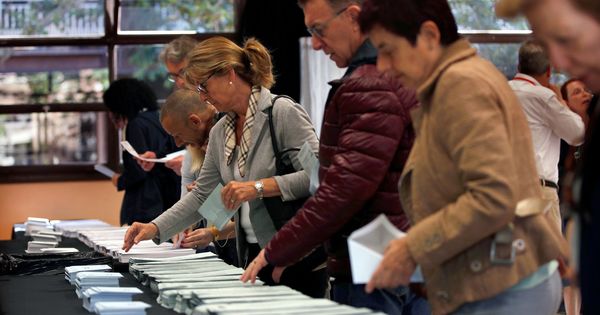 Foto: Los colegios electorales abren las urnas