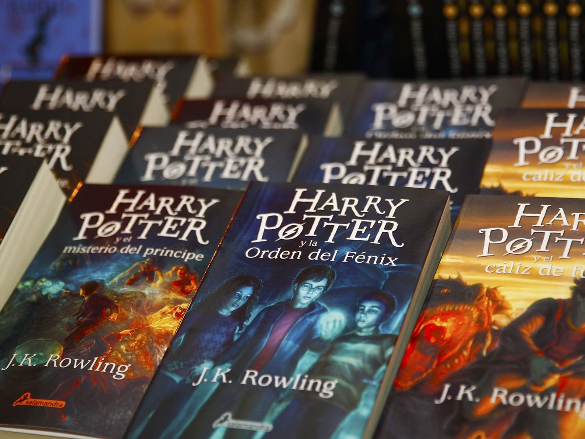 Foto: Ejemplares de los libros de 'Harry Potter'. (EFE/Raúl Martínez)