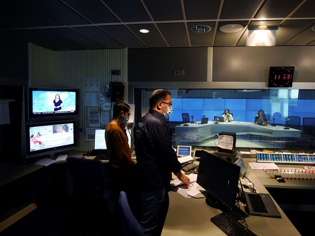 Foto: Un estudio de radio de la cadena SER. (Reuters)