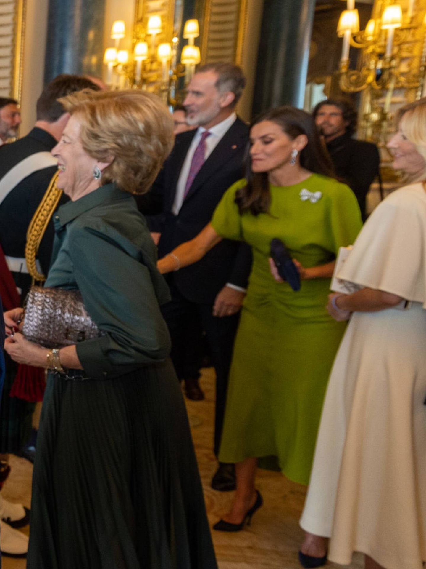 Los Reyes y Marie-Chantal, en la recepción en Buckingham. (Buckingham Palace)