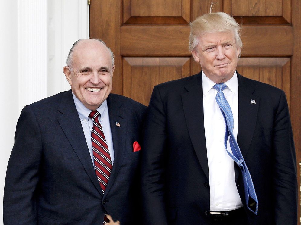 Foto: Rudy Giuliani junto a Donald Trump. (EFE)