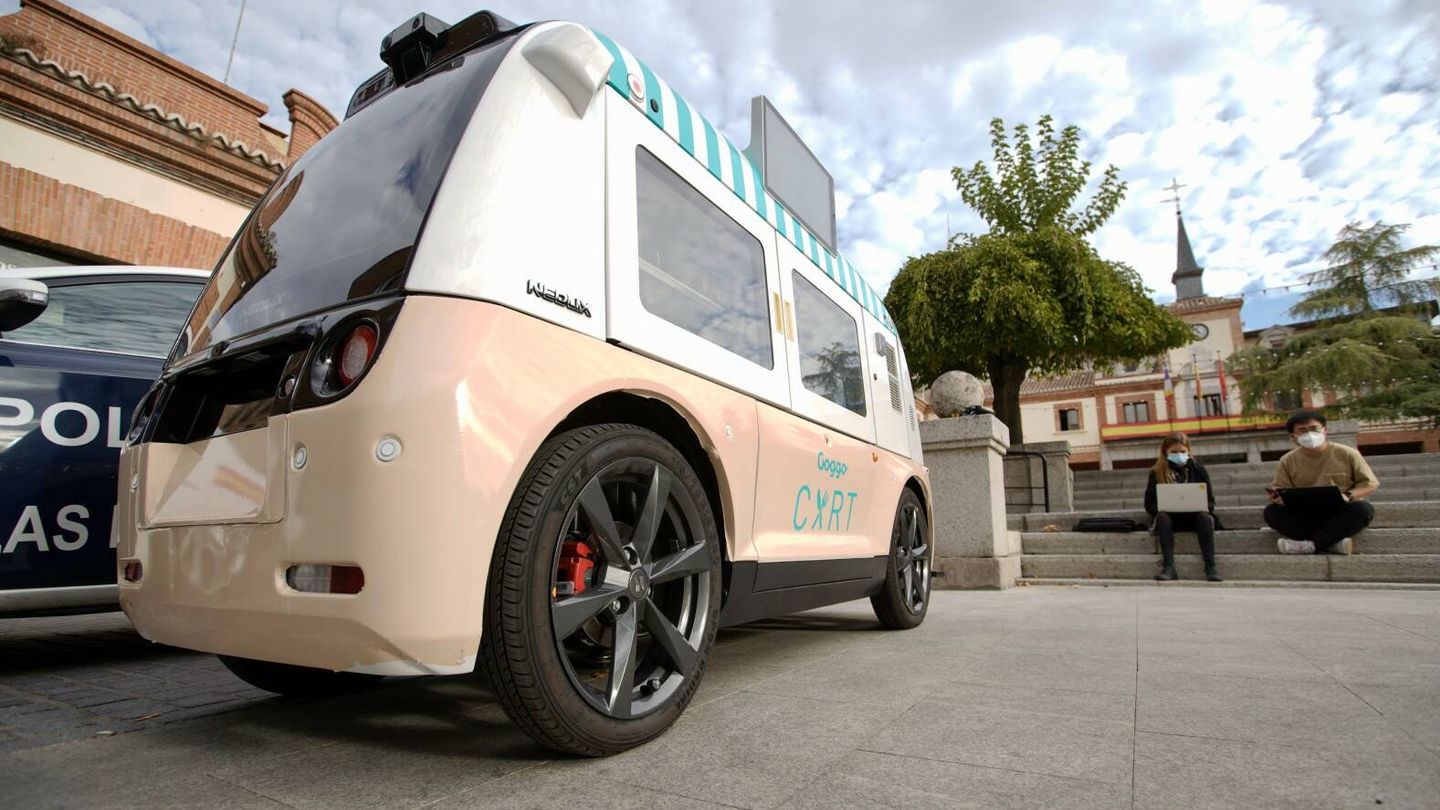 El vehículo de conducción autónoma de la compañía Goggo, que se ha probado en un entorno urbano por primera vez en la localidad. (Foto: Jaicano)