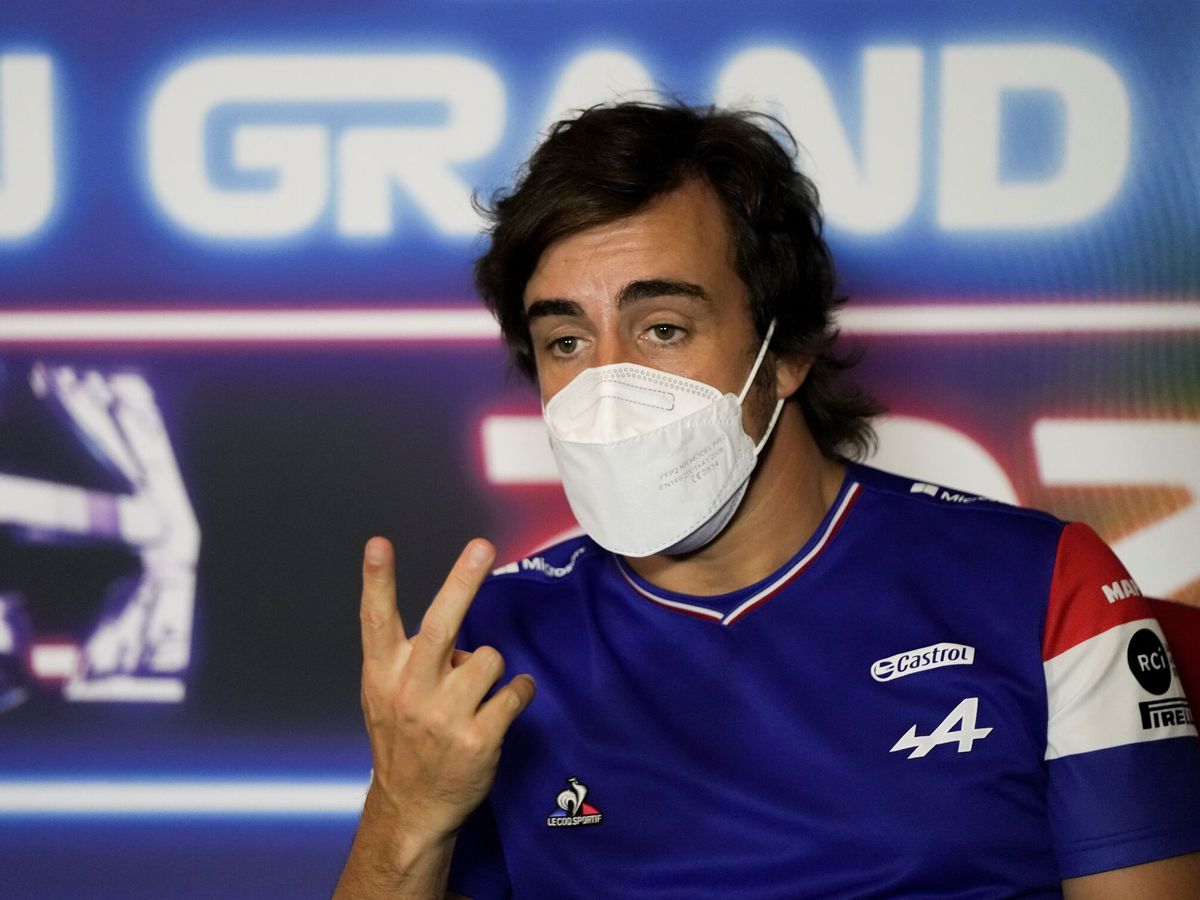Foto: Fernando Alonso, durante la rueda de prensa. (EFE/Epa/Hassan Ammar)
