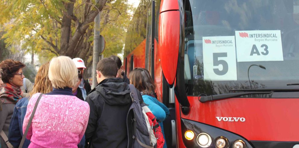Autobús fletado por la Marcha por la Dignidad desde Murcia. (Elisa Reche)