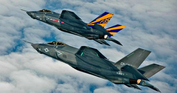 Foto: Dos F-35 en formación aérea