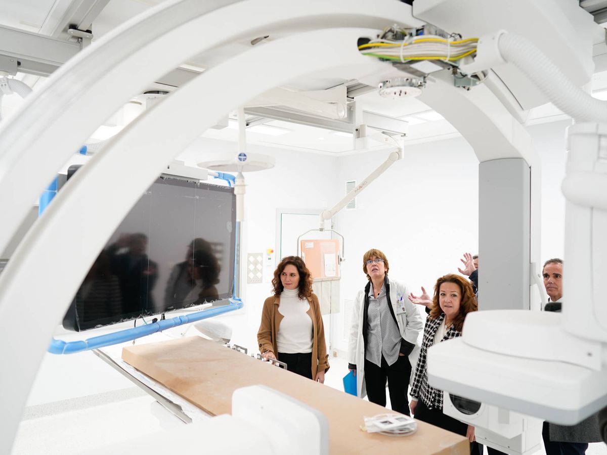 Foto: Isabel Díaz Ayuso, durante la visita a las nuevas instalaciones del hospital. (Comunidad de Madrid)
