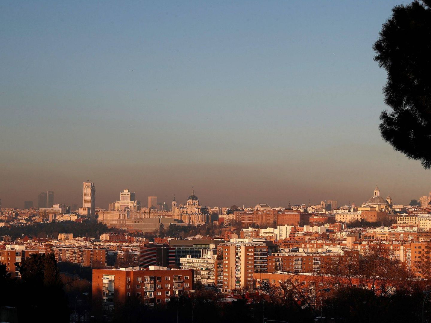 Boina de contaminación en Madrid. (EFE/Mariscal)