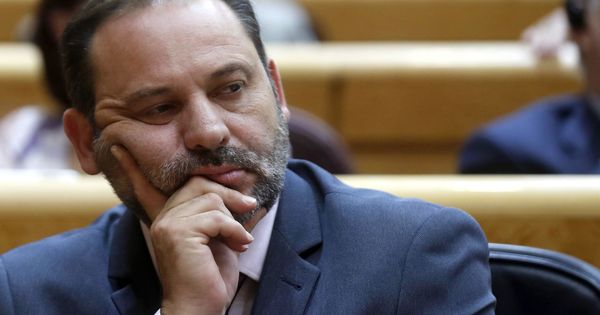 Foto: El ministro de Fomento y secretario de Organización del PSOE, José Luis Ábalos. (EFE)