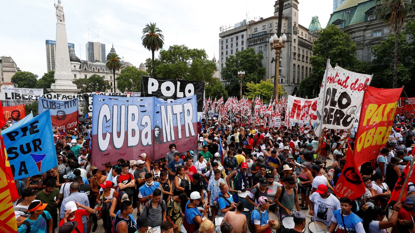 Una manifestación conmemorando la crisis del 'corralito' (Reuters/Agustin Marcarian)