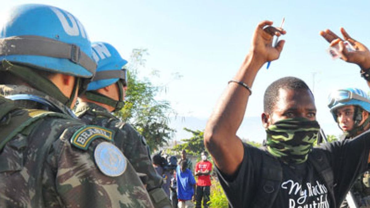 El Consejo de Seguridad de la ONU aprueba enviar 3.500 "cascos azules" a Haití