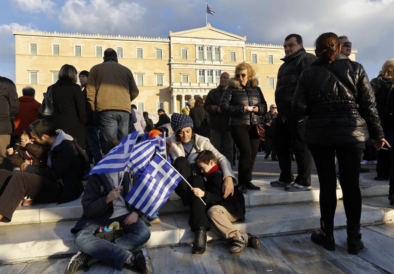 Efi Larentzaki, en paro y madre de cuatro hijos, durante una protesta en Atenas (Reuters).