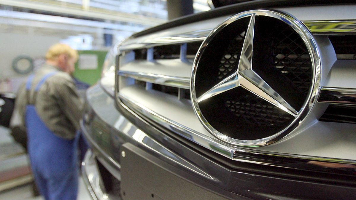 Daimler cerrará sus plantas en Europa por el coronavirus
