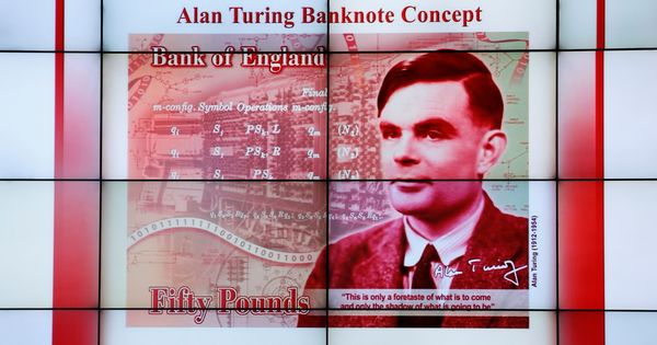 Foto: El billete de 50 libras con la cara de Alan Turing, presentado en el Museo de Ciencias e Industria de Manchester (Reino Unido). (Reuters)