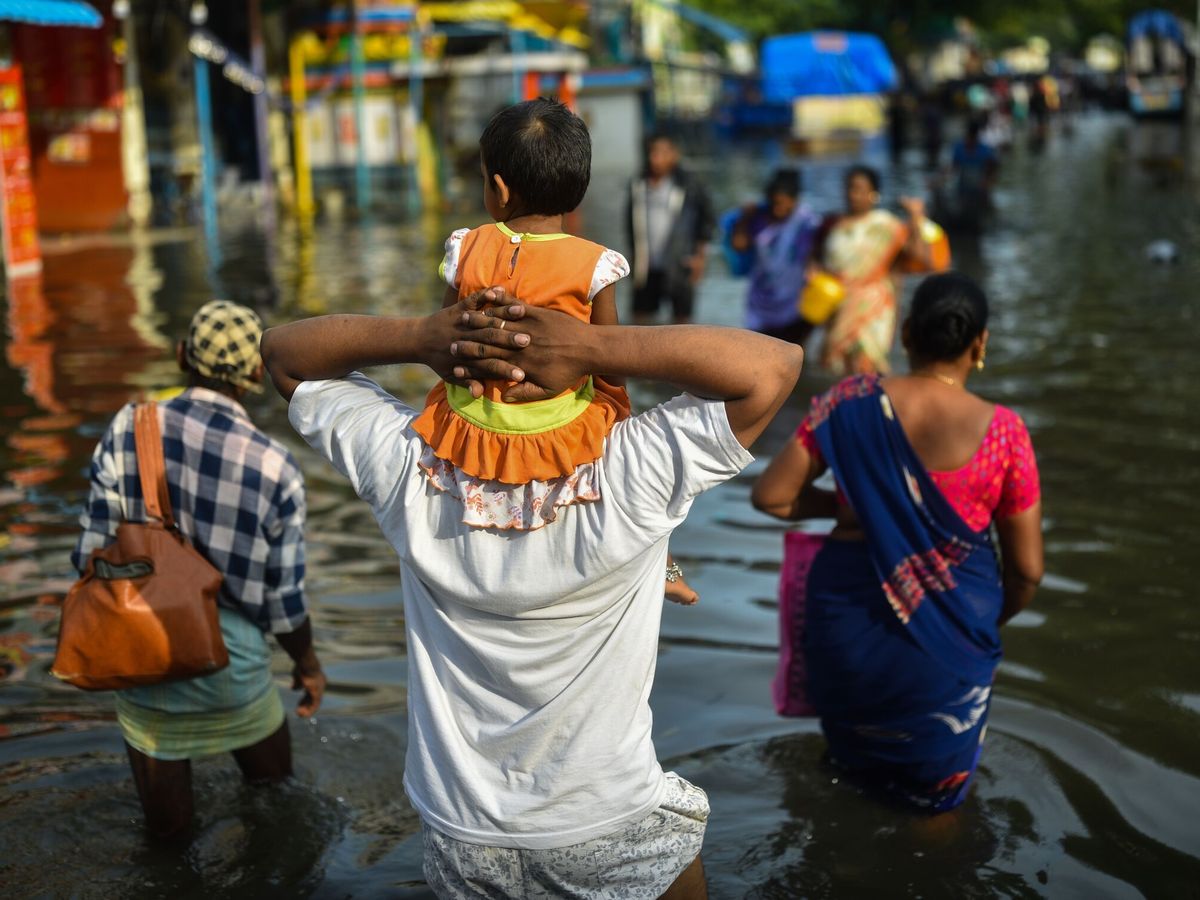 Foto: Inundaciones en Chennai, India. (EFE/EPA/Idrees Mohammmed)