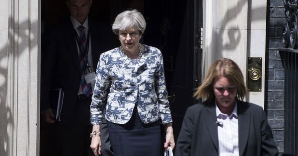 Foto:  La primera ministra británica, Theresa May, a su salida de Downing Street en Londres. (Reuters)