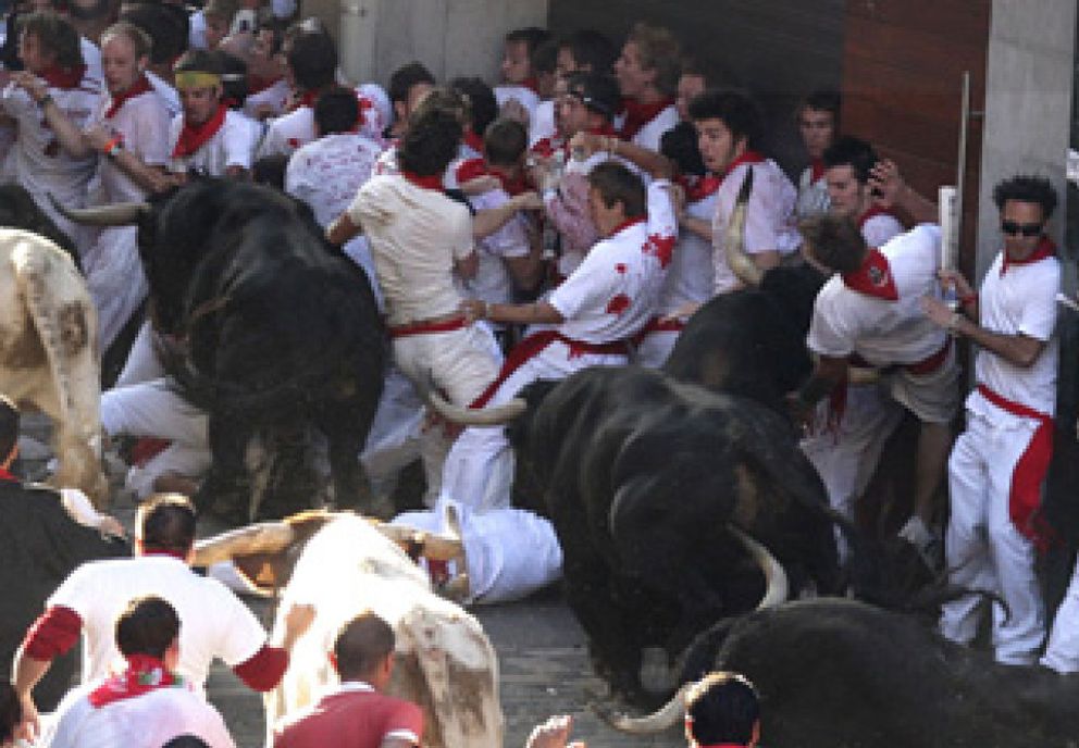 Foto: Los toros de Conde de la Corte protagonizan un primer encierro largo y peligroso