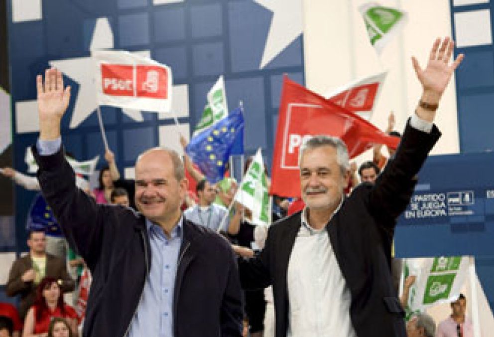 Foto: Griñán y Chaves examinarán este lunes en Sevilla la estrategia de la Junta y el PSOE andaluz
