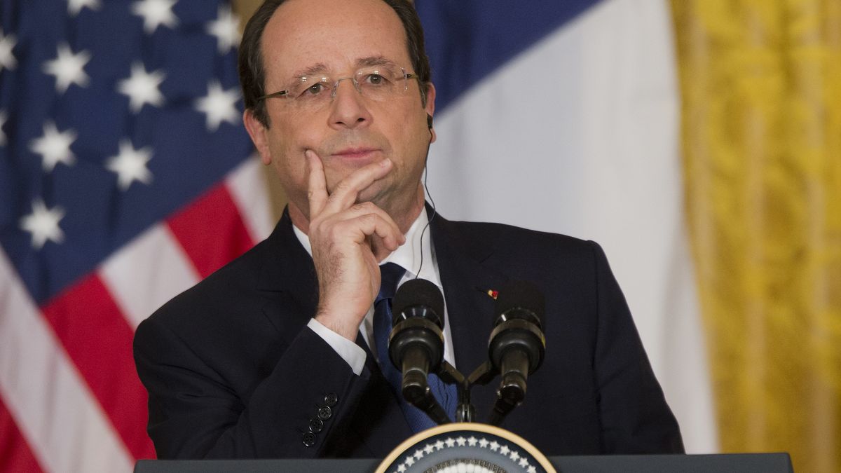 Hollande 'esconde' a Julie Gayet: "No la voy a sacar tan pronto"