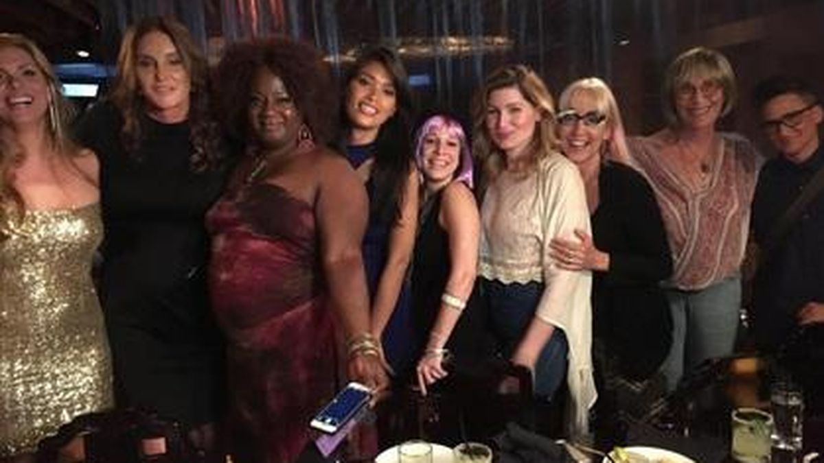 Caitlyn Jenner organiza una cena con transexuales para celebrar el orgullo