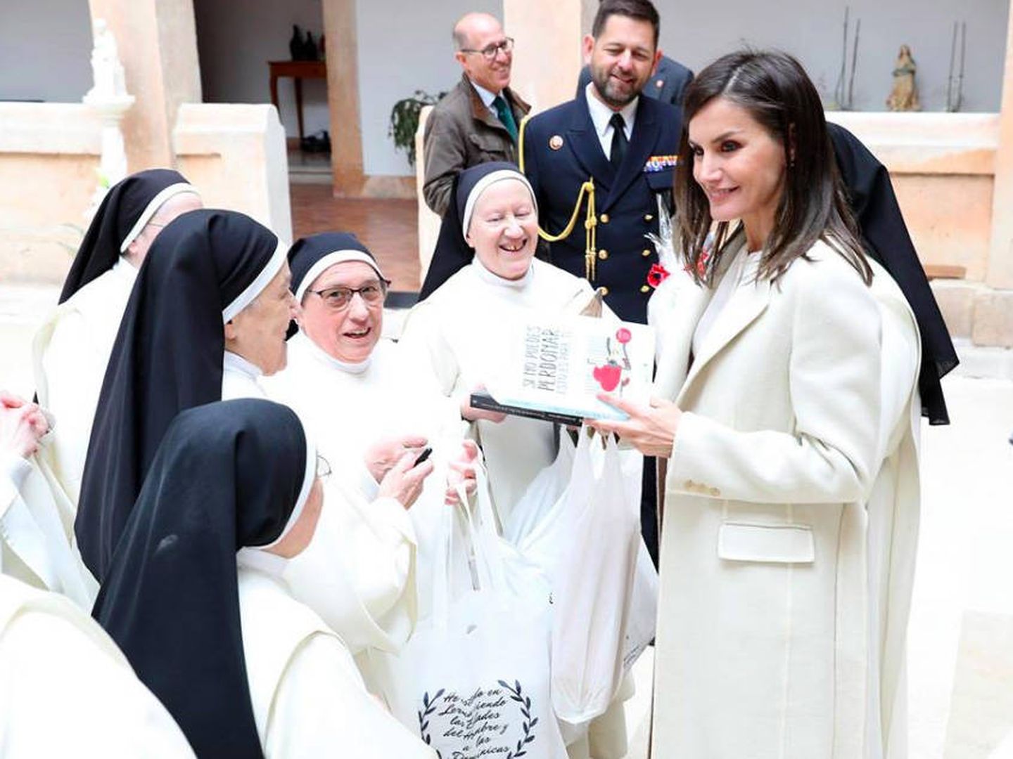 La reina Letizia en el monasterio de San Blas. (Facebook: Noviciado Dominicas Lerma)